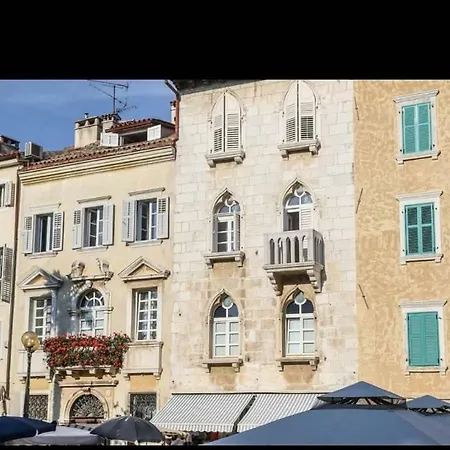 Old Town Apartment